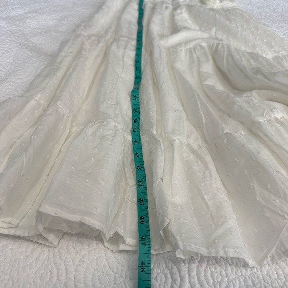 Elegant White Eyelet Midi Dress - Picture 12 of 13